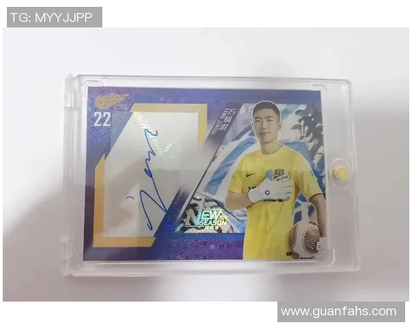 球星亲手送出签名足球惊喜视频,粉丝热泪盈眶感动瞬间尽收眼底